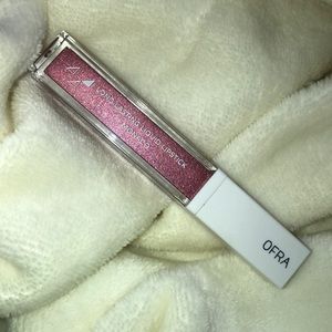 Long lasting liquid lipstick